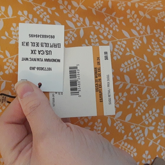 Yellow Anne Klein Shell / Tank - Picture 2 of 5